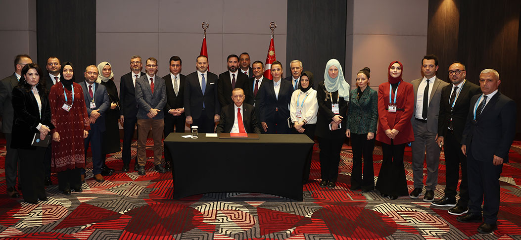 Cumhurbaşkanı Erdoğan, Özbekistan ziyareti sonrasında gazetecilerin sorularını yanıtladı